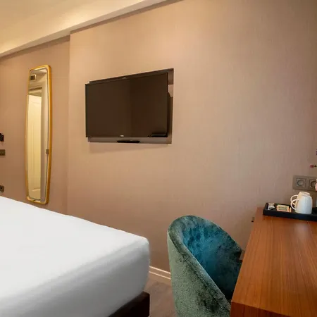 Smart And Simple Hotel Karakoy Istanbul Exterior photo