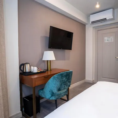 Smart And Simple Hotel Karakoy Istanbul Exterior photo