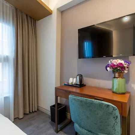 Smart And Simple Hotel Karakoy Istanbul Exterior photo