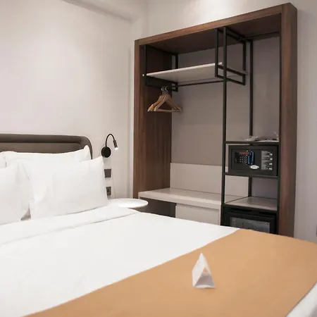 Smart And Simple Hotel Karakoy Istanbul Exterior photo